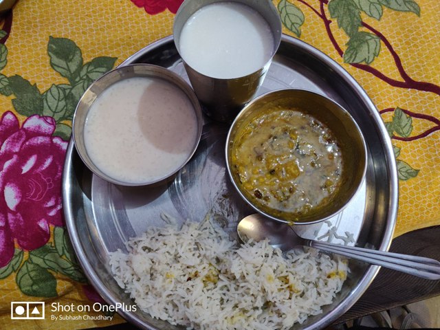 dal chawal lunch- VILLAGE LIFE IN INDIA